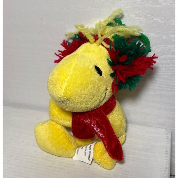 Peanuts Plush Clip On Keychain Charlie Brown Snoopy Linus Woodstock Christmas Gi - Picture 10 of 16